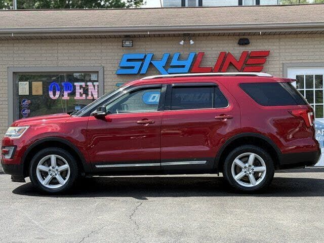 2017 FORD Explorer