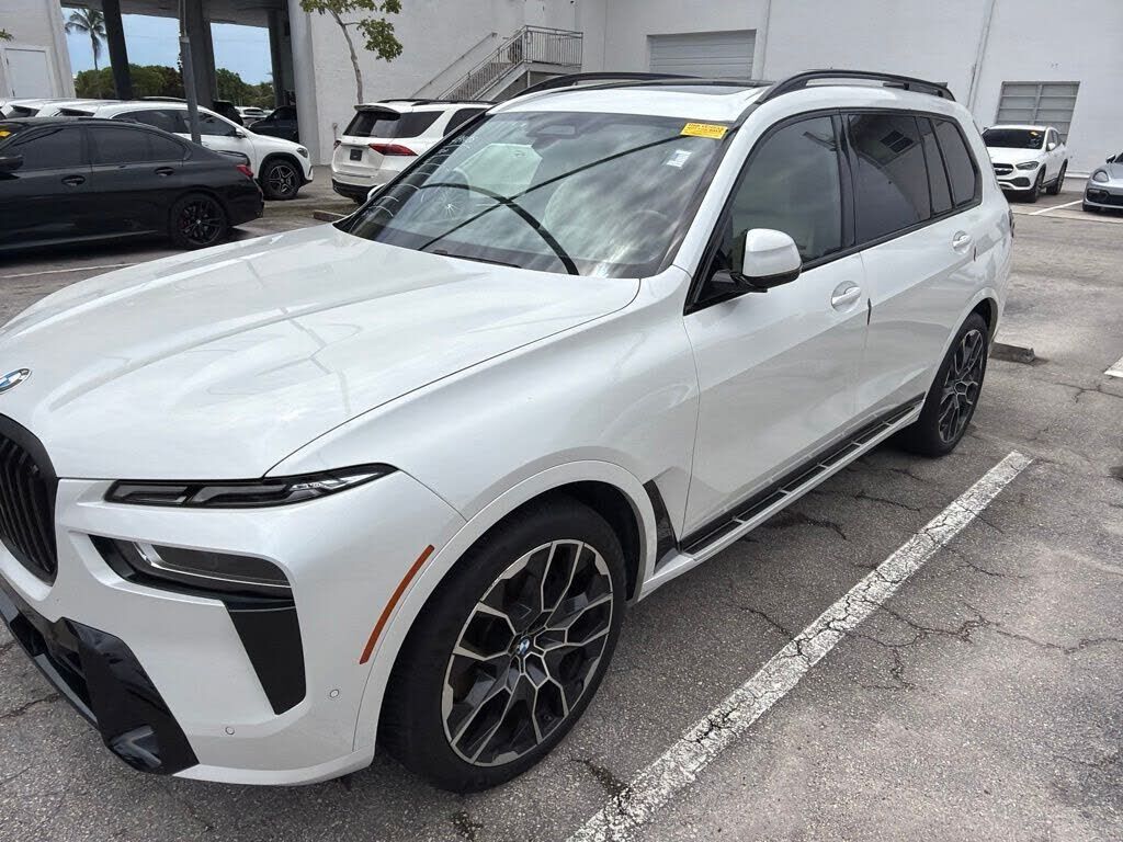 2023 BMW X7