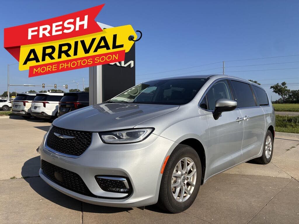 2023 CHRYSLER Pacifica