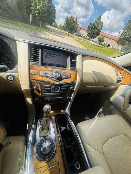 2011 INFINITI QX56