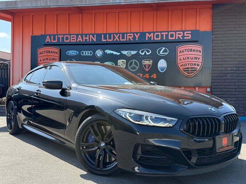 2022 BMW M8