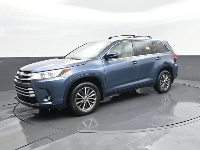 2019 TOYOTA Highlander