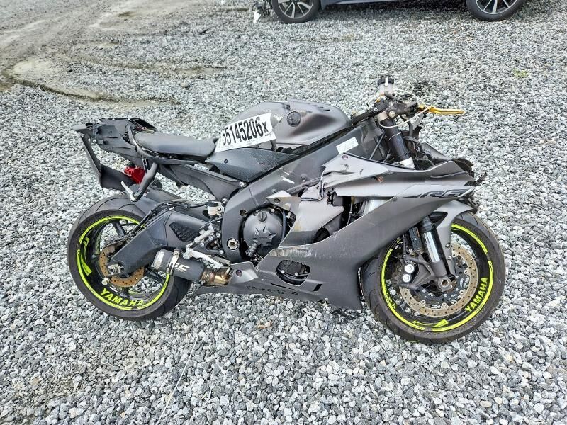 2018 YAMAHA YZF