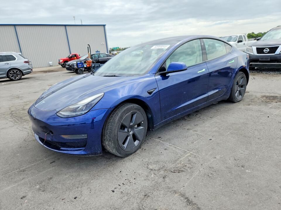 2022 TESLA Model 3