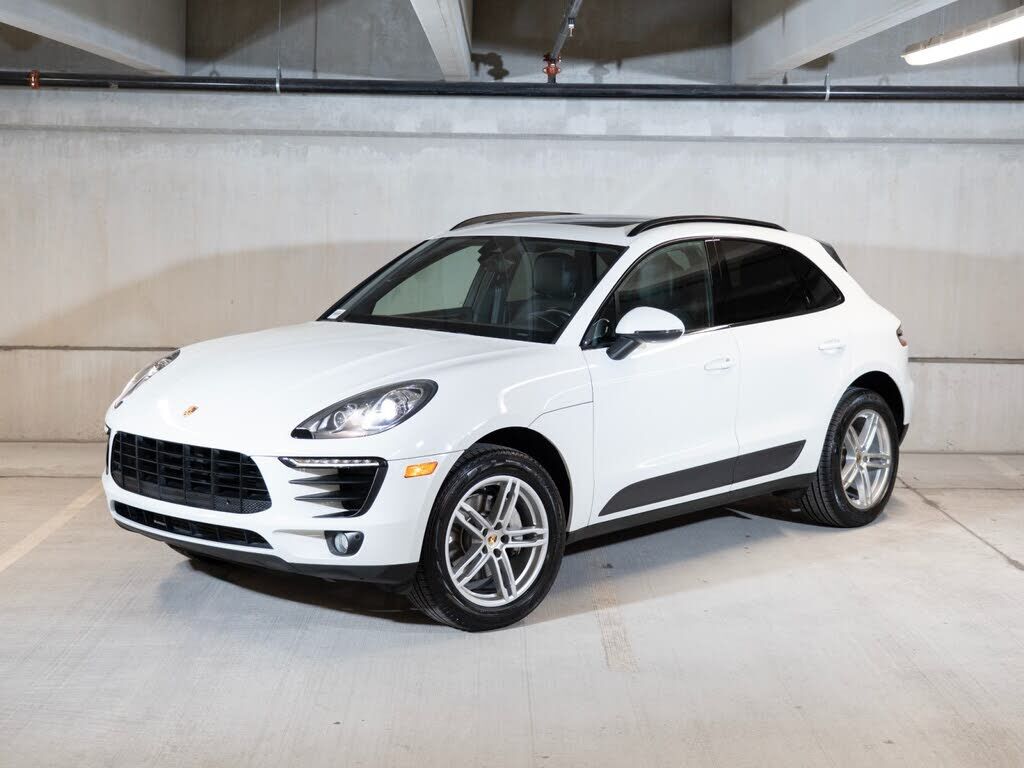 2018 PORSCHE Macan