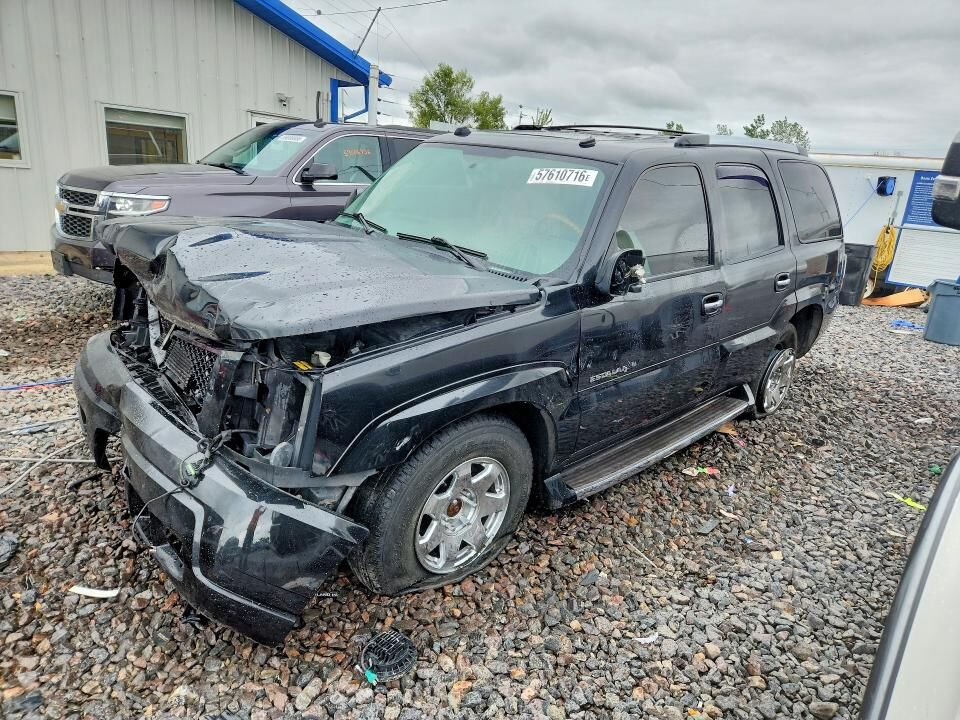 2004 CADILLAC Escalade