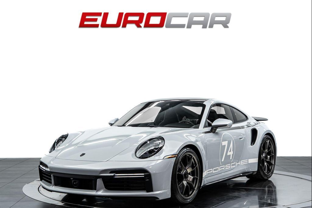 2025 PORSCHE 911