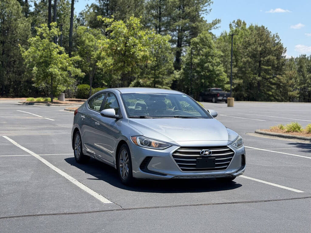 2017 HYUNDAI Elantra