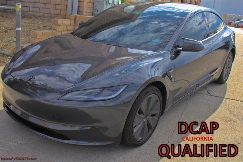 2025 TESLA Model 3