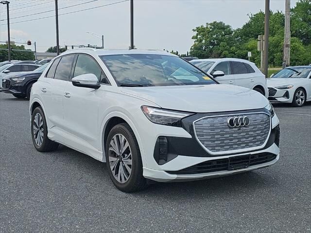 2023 AUDI Q4