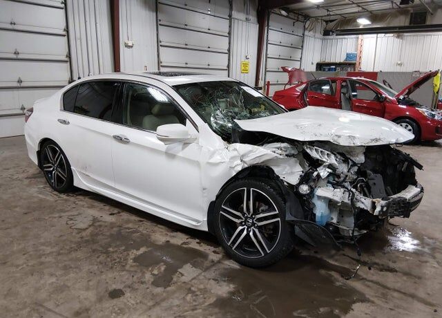 2017 HONDA Accord
