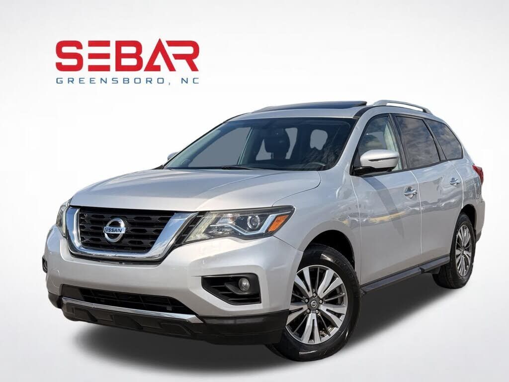 2017 NISSAN Pathfinder