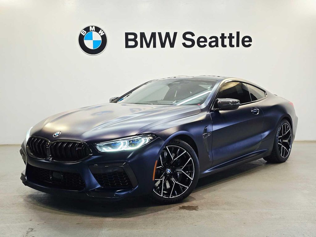 2023 BMW M8