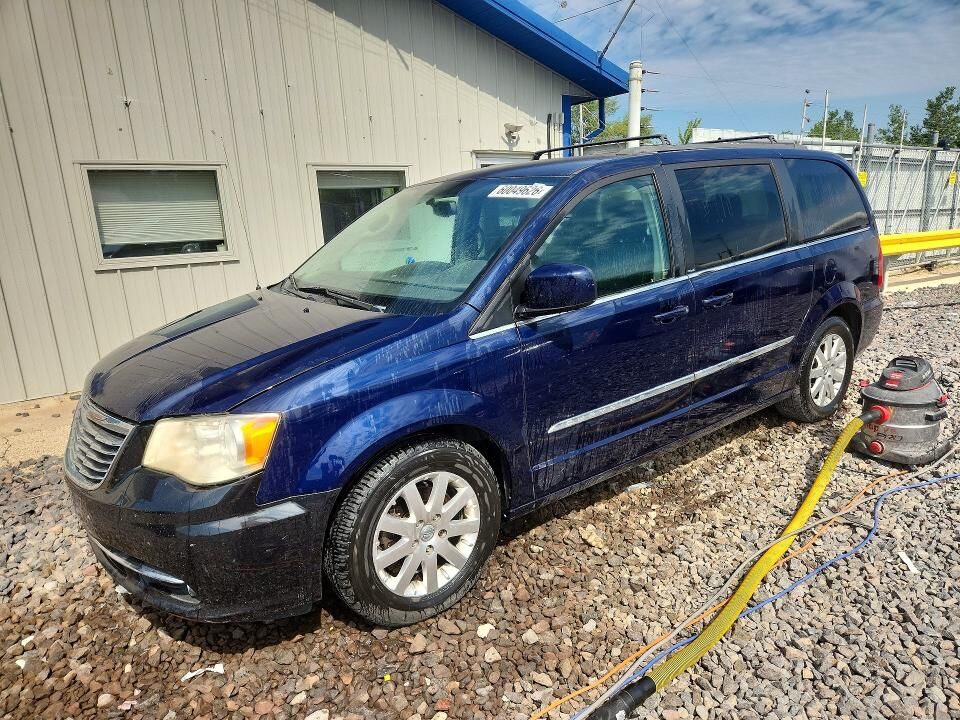2013 CHRYSLER Town and Country