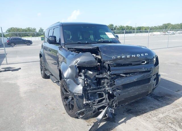 2025 LAND ROVER Defender