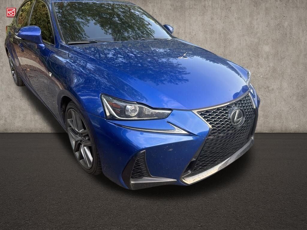2020 LEXUS IS
