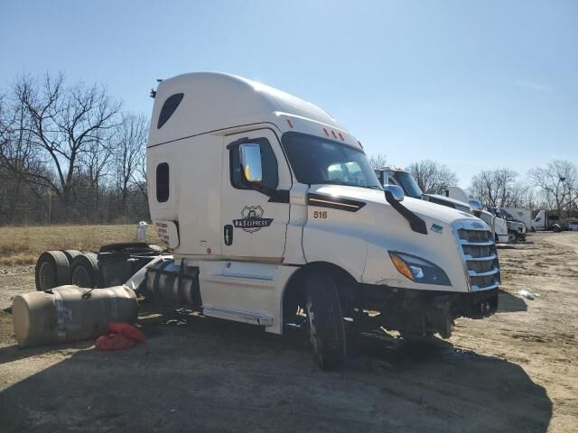 2019 FREIGHTLINER New Cascadia 126" Sleepercab