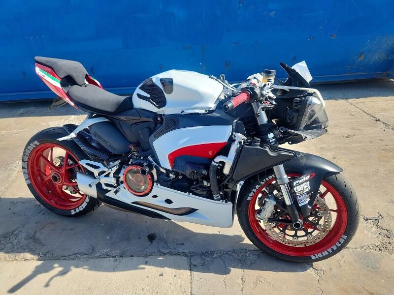 2021 DUCATI Superbike