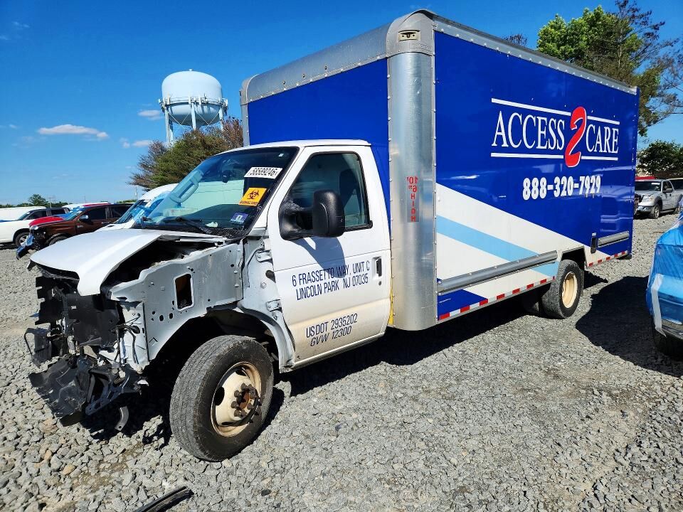 2022 FORD E-350