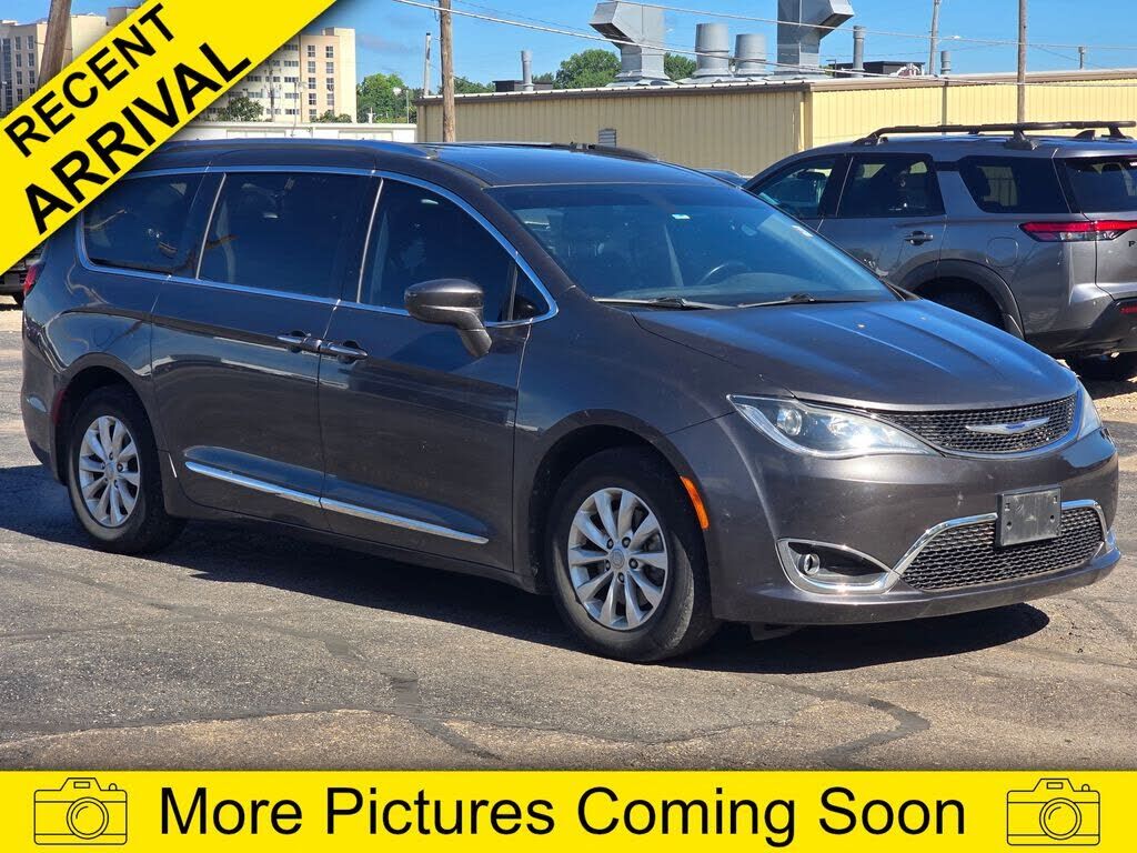 2019 CHRYSLER Pacifica