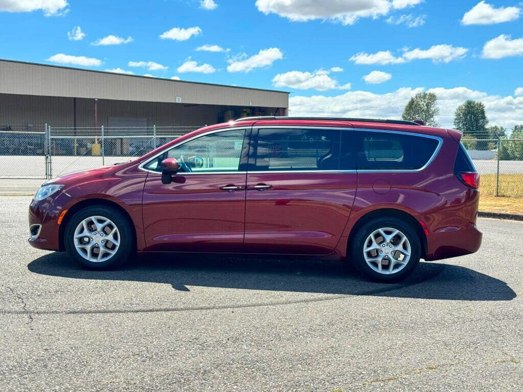 2017 CHRYSLER Pacifica