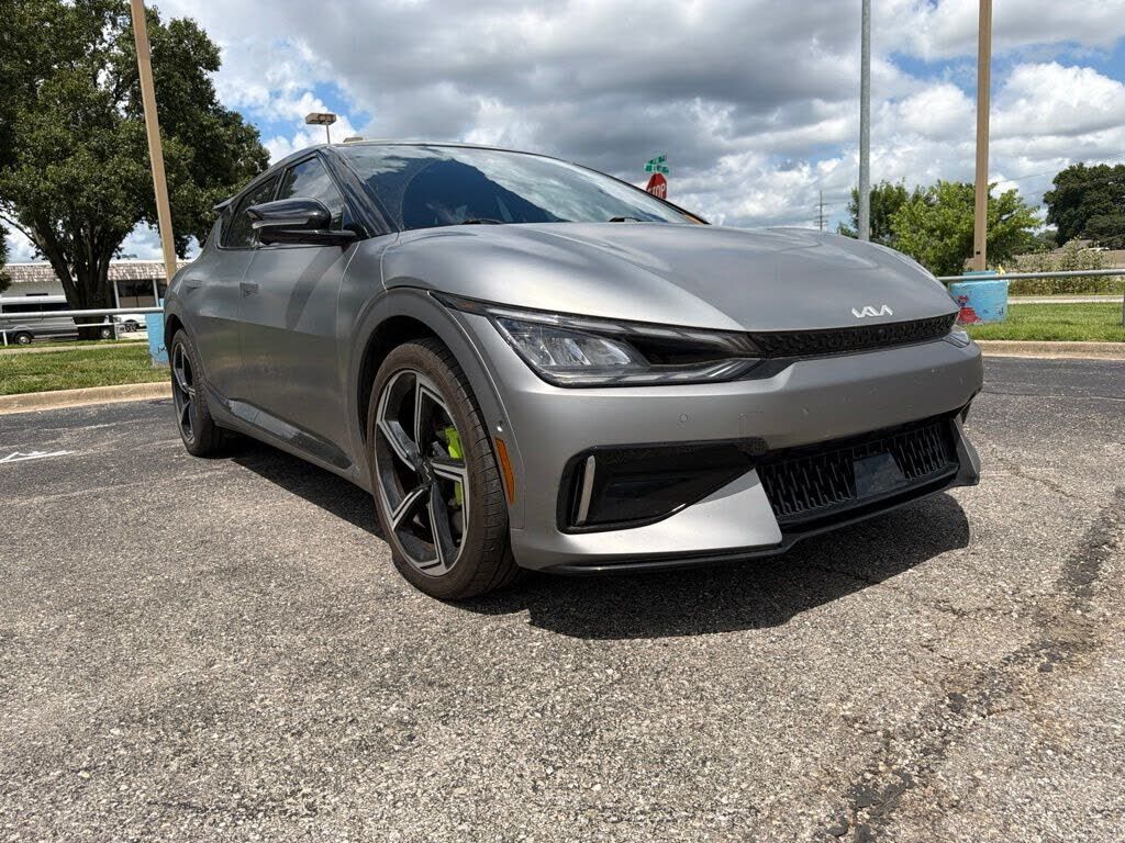 2023 KIA EV6