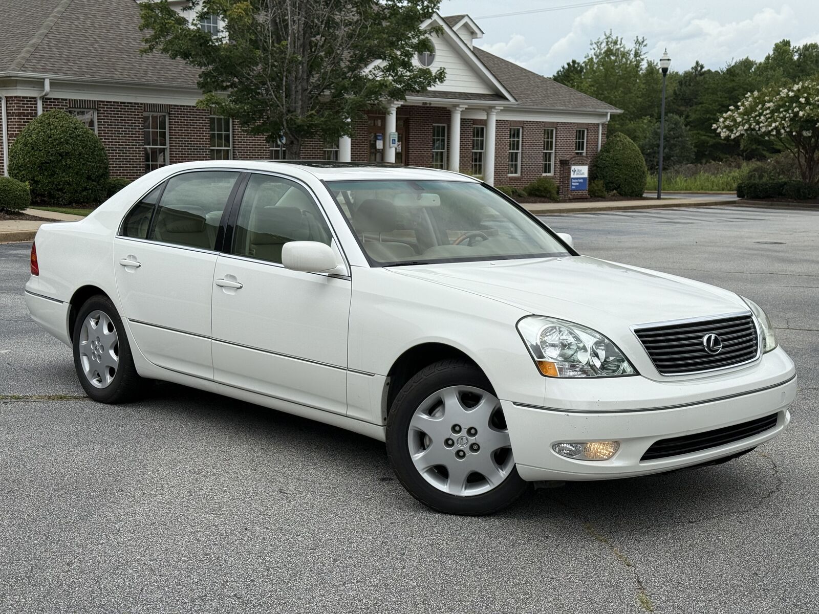 Lexus LS