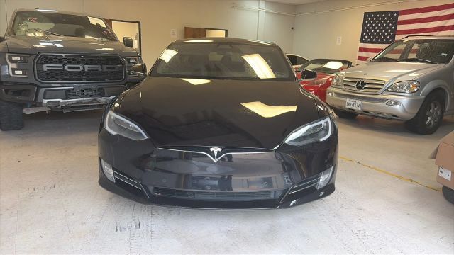 2016 TESLA Model S