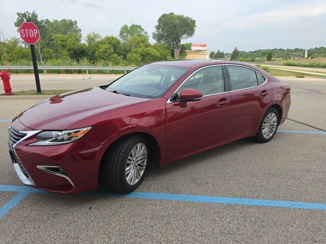 2017 LEXUS ES