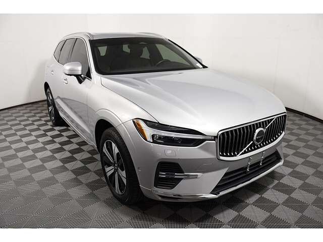 2023 VOLVO XC60