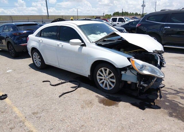 2012 CHRYSLER 200