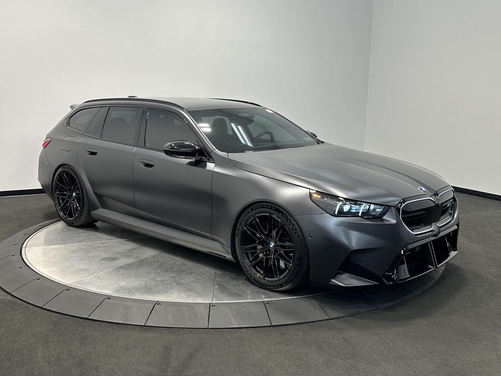 2025 BMW M5