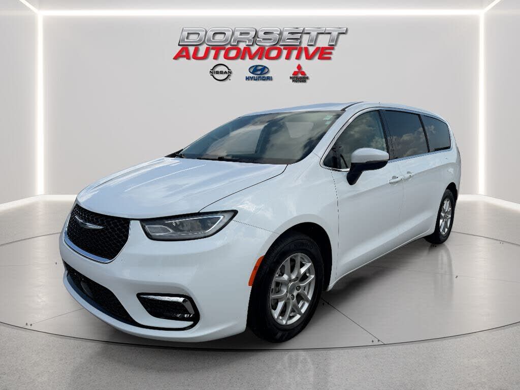 2023 CHRYSLER Pacifica