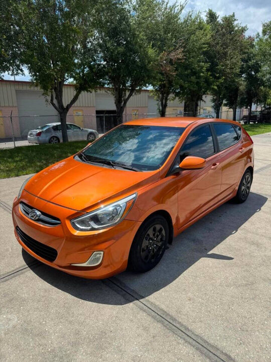2015 HYUNDAI Accent