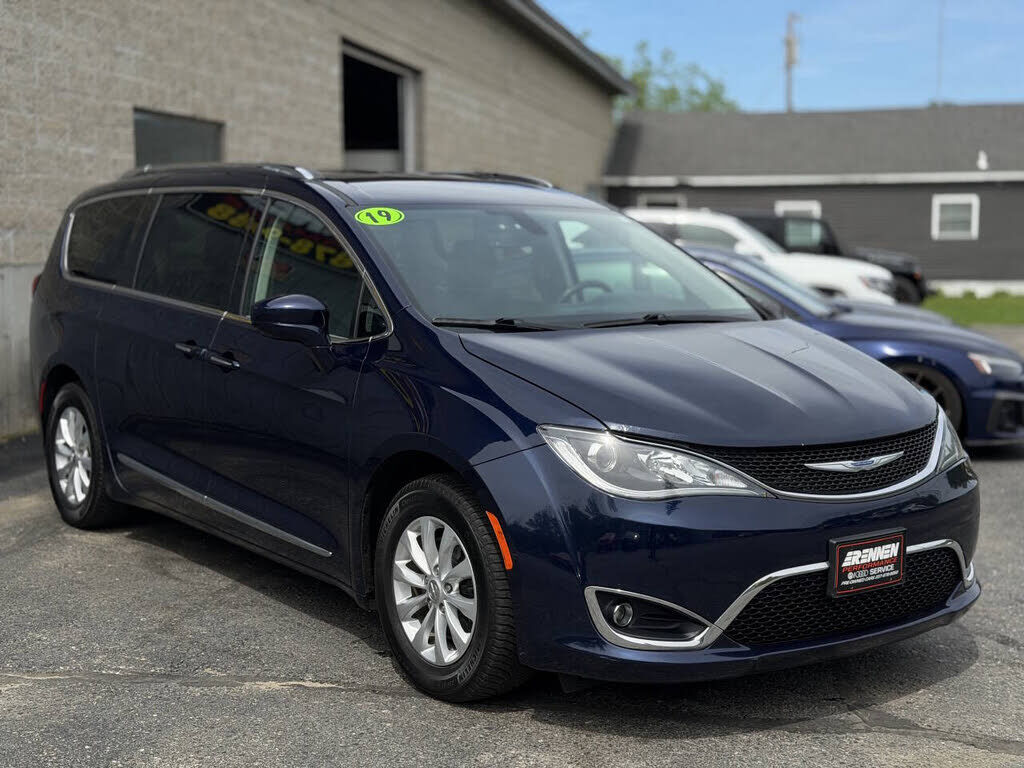 2019 CHRYSLER Pacifica