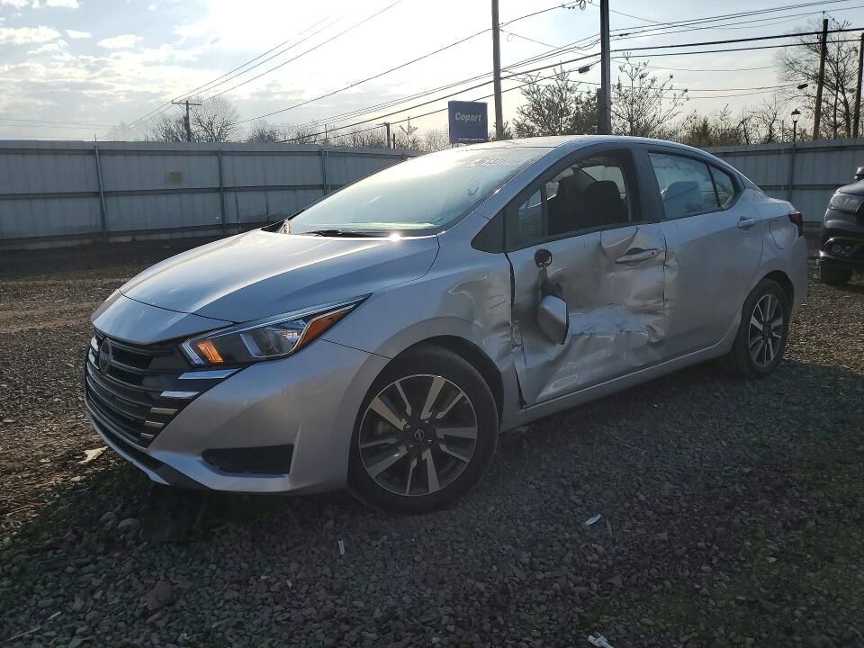 2023 NISSAN Versa