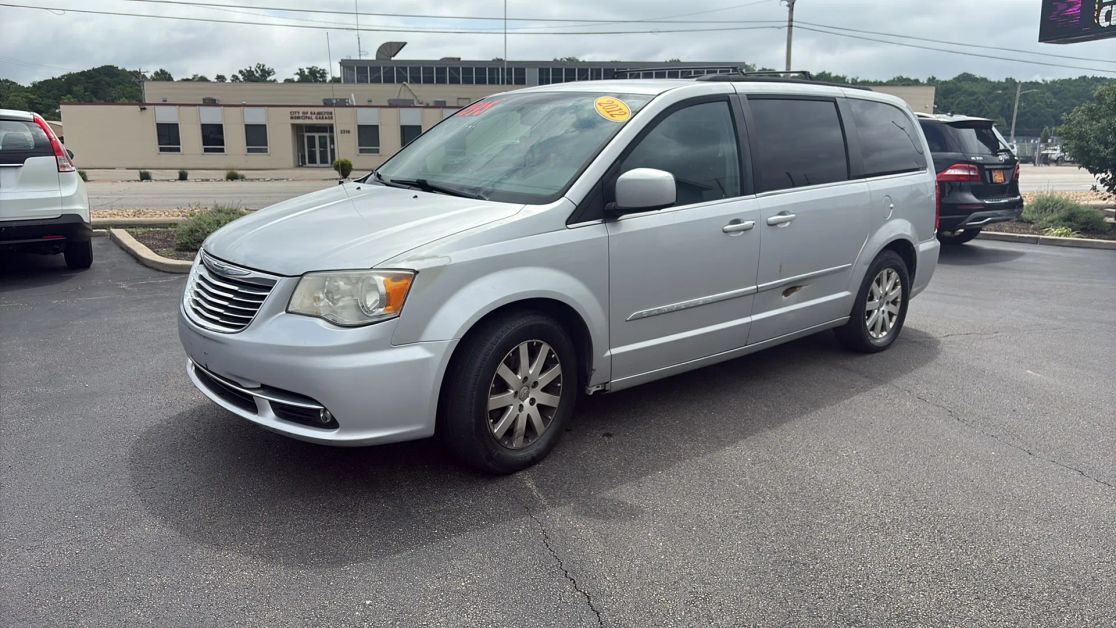 2012 CHRYSLER Town and Country