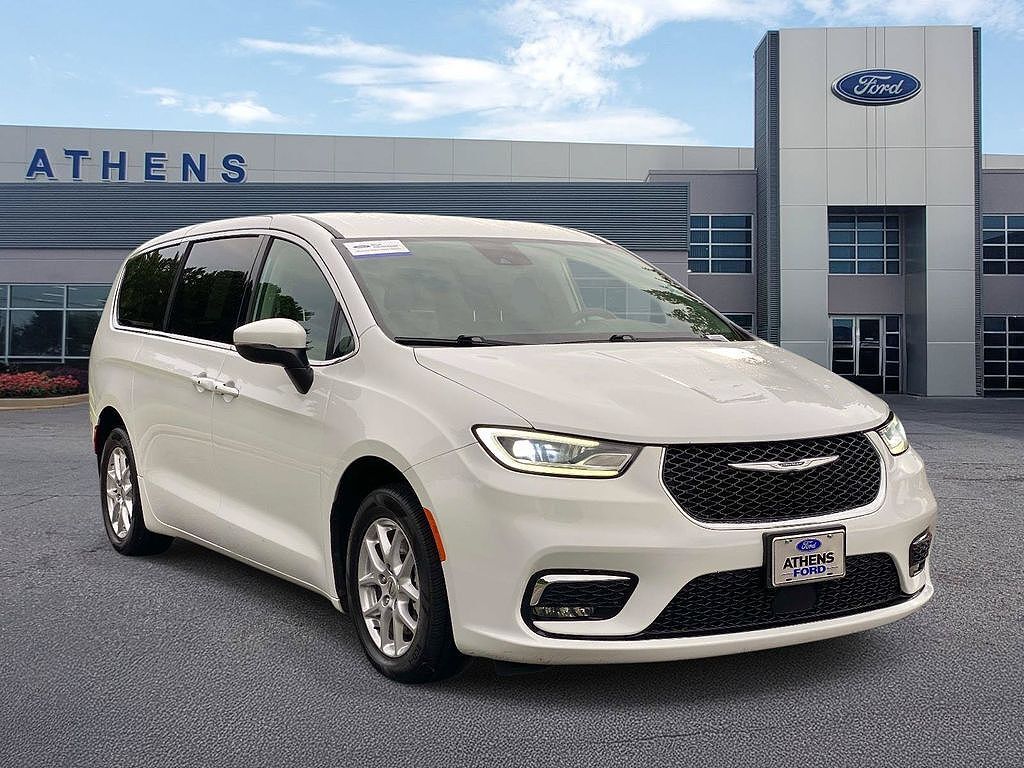2023 CHRYSLER Pacifica