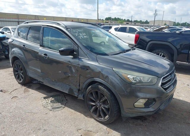 2017 FORD Escape