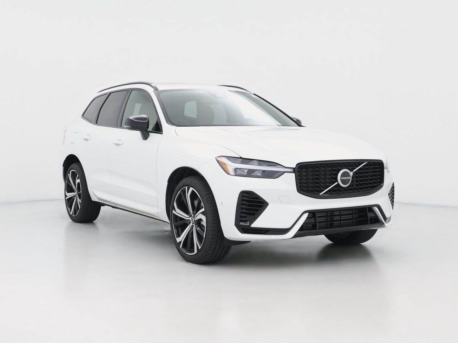 2025 VOLVO XC60