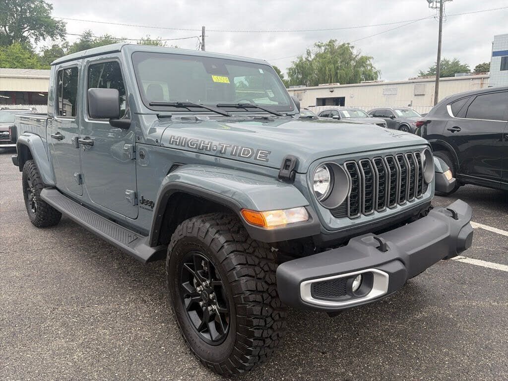 2025 JEEP Gladiator