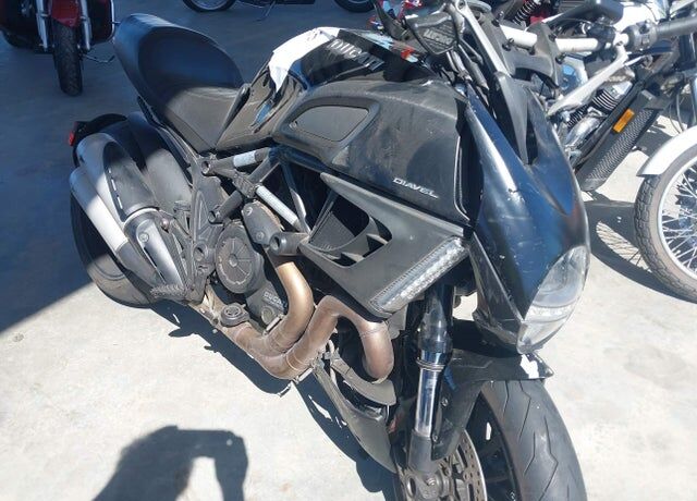 2012 DUCATI Diavel