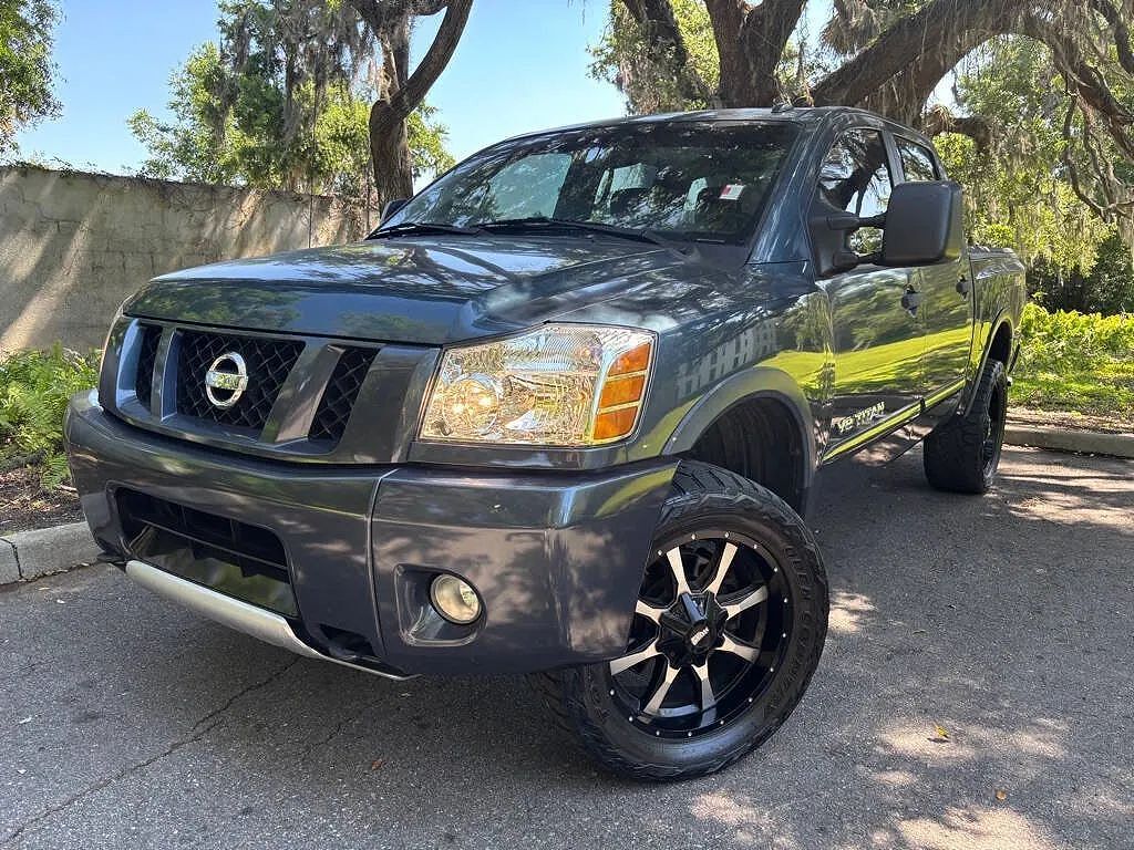 2014 NISSAN Titan