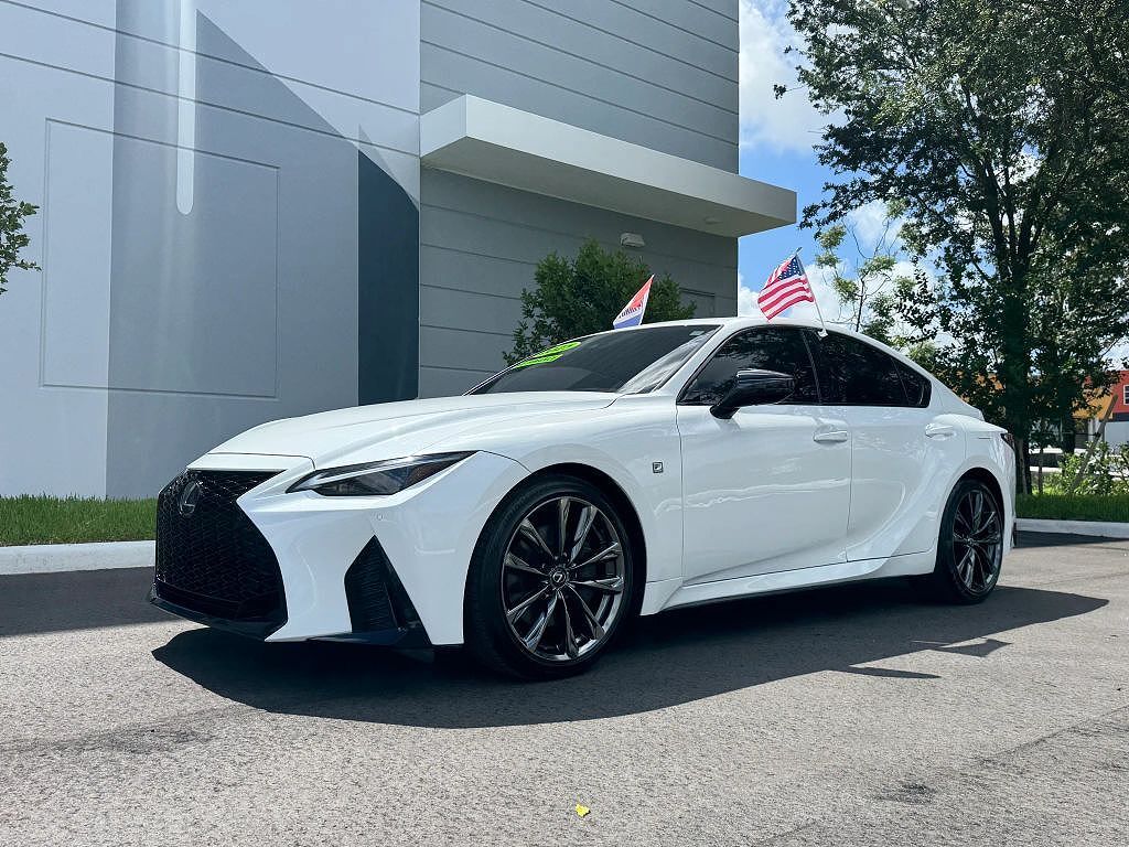 2025 LEXUS IS