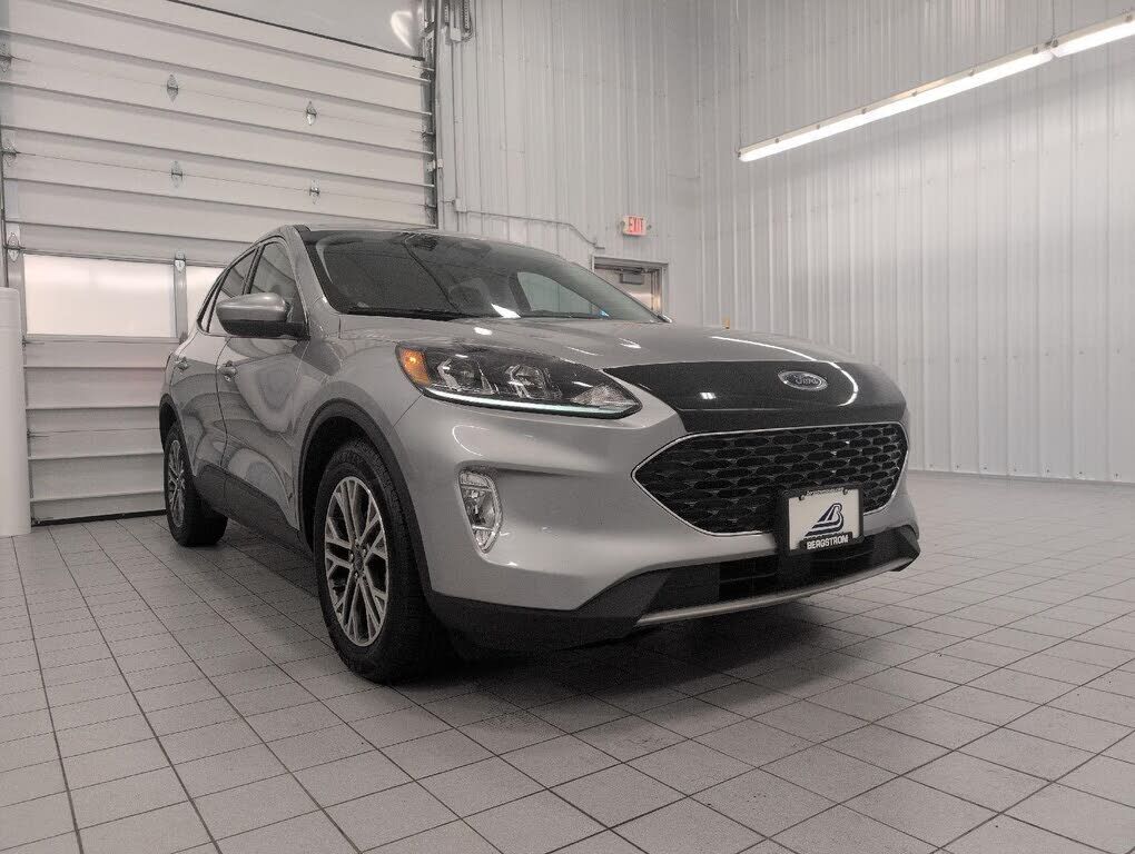 2022 FORD Escape