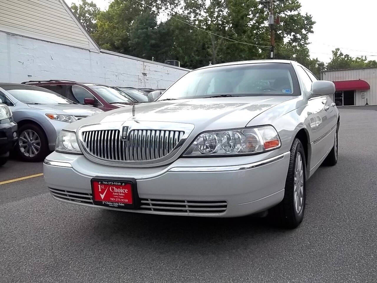 2005 LINCOLN Town Car