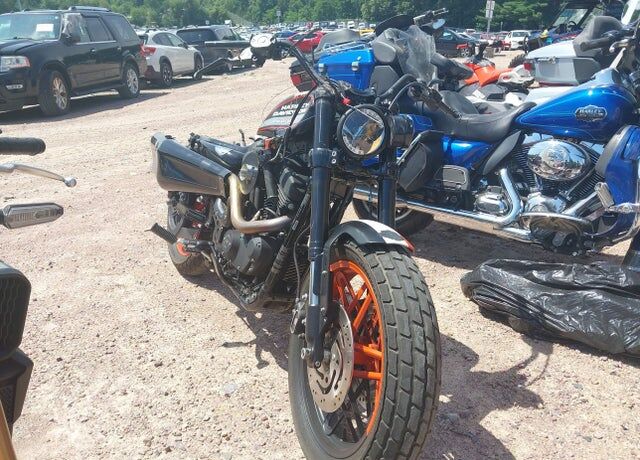 2012 HARLEY DAVIDSON Sportster 1200 Custom