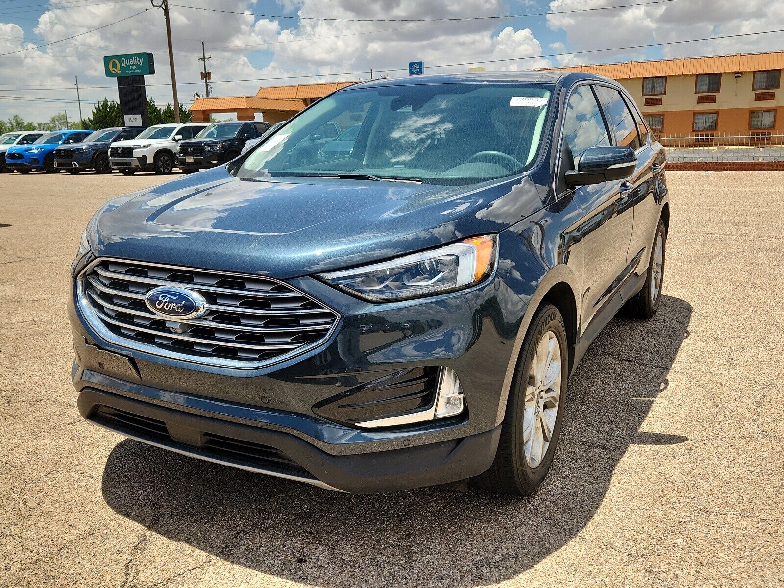 2023 FORD Edge