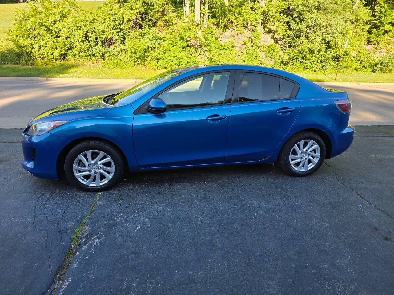 2012 MAZDA Mazda3
