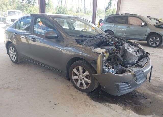 2010 MAZDA Mazda3